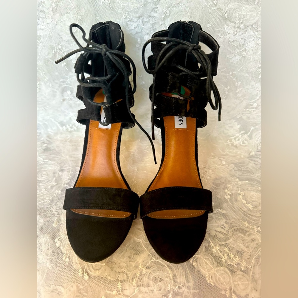 Steve Madden Strappy Suede Dress heels women shoes with box — NEW
